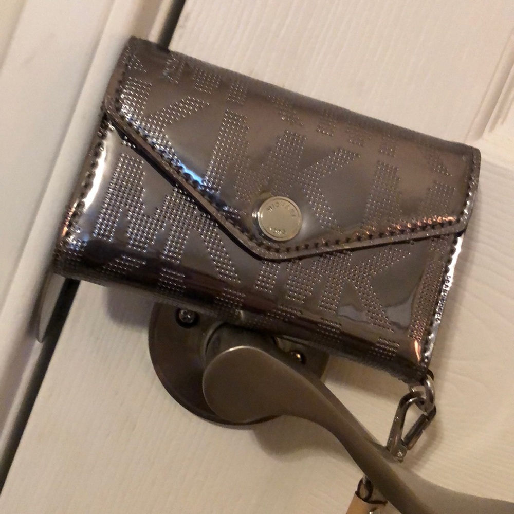 FREE FREE FREE WITH MATCHING PURSE PURCHASE